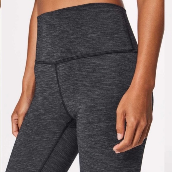 High-Waist Wunder Under Grey Leggings - Picture 2 of 4